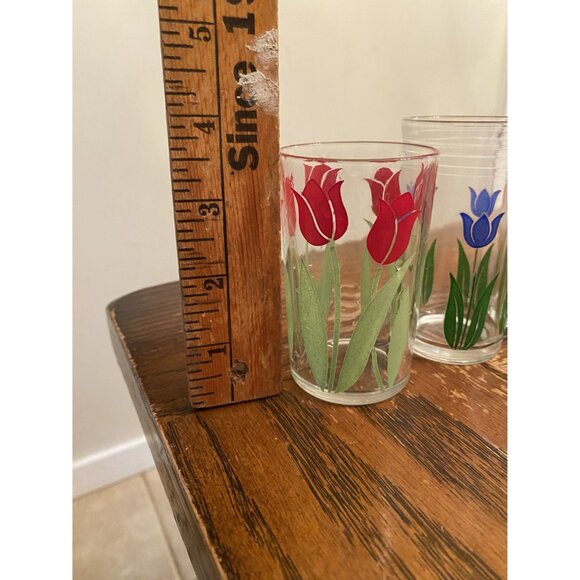 Vintage 1950's Swanky Swig Glasses Set Of 5 Tulip Pattern Red Blue Yellow Floral - Picture 6 of 6